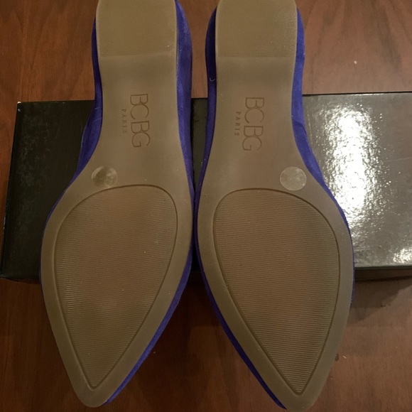 BCBG Paris Genuine Leather Soft Leather Flats, Sz. 6M - NIB - Picture 4 of 5